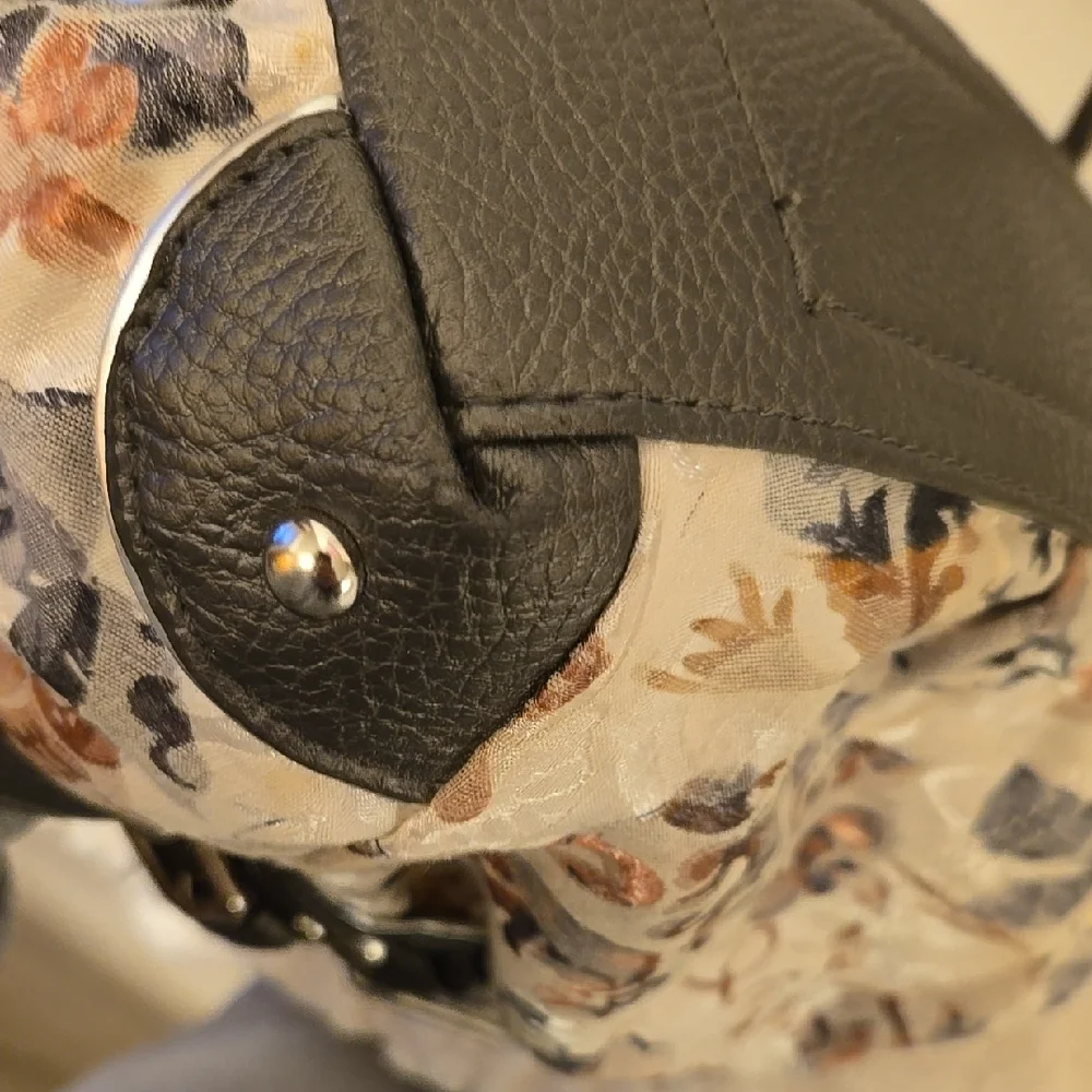 Wilsons Multicolor And Leather Trim Women's Bag - Picture 7 of 16